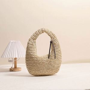 Sac à main en paille tressée pour femme, nouveau style, couleur unie, avec pompon, idéal pour les vacances à la plage et les loisirs en bord de mer - Product Image 4