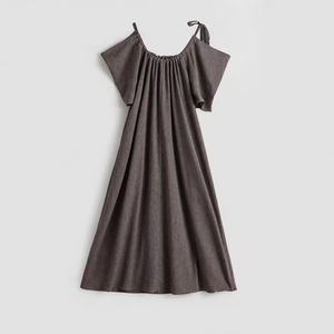 ชุดเดรสผ้าลินินสไตล์ฝรั่งเศสแบบสายคล้องคอ สวยหรู ใส่สบาย เหมาะสำหรับวันหยุดพักผ่อนช่วงฤดูร้อน - Product Image 2