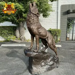 Dekorasi Taman Tema luar ruangan ukuran hidup patung serigala perunggu ukiran tangan besar untuk dijual