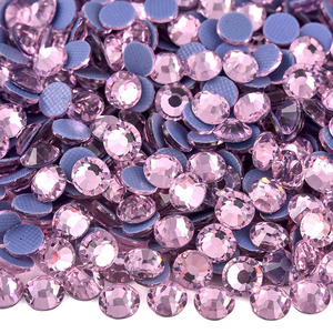 โอเลย่า คริสตัลติดเสื้อผ้าคุณภาพสูง SS6-SS30 แพ็คใหญ่ กาวเยอรมัน คริสตัลติดร้อน โรงงานผลิตคริสตัลสำหรับชุดแต่งงานและเสื้อผ้า - Product Image 3