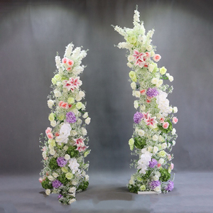 Arche de mariage en forme de trompette avec toile de fond florale, arrangement d'arche de fleurs artificielles, décoration de mariage - Product Image 1