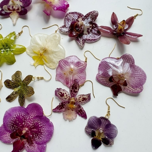 <span class=keywords><strong>Orecchini</strong></span> da Donna Ispirati al Lusso, Design Bohémien <span class=keywords><strong>in</strong></span> Acciaio Inossidabile Dorato con Fiori Veri Conservati Multicolore, Modello Orchidea - Product Image 3