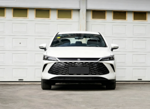 BYD Qin PLUS DM-i 2026, Sedán Compacto con Autonomía EV de 128 km, Híbrido Enchufable, Bajo Consumo de Combustible, Disponible en Stock, Admite Compras al por Mayor - Product Image 4
