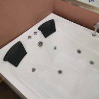 Baignoire à tourbillon d'angle en acrylique pour 2 adultes avec jets de massage dans la salle de bain