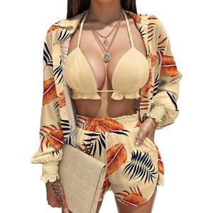 Ensemble de maillot de bain 3 pièces personnalisé pour femme, motif floral hawaïen tropical, avec short et cache-maillot à manches longues, taille élastique, idéal pour l'été - Product Image 1