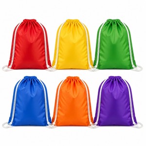 กระเป๋าเชือกรูดแบบกำหนดเอง 6 สี กระเป๋าผ้าโพลีเอสเตอร์หลากสี OEM กระเป๋าของชำร่วย กระเป๋ากีฬา สำหรับแจกในงานอีเว้นท์ สั่งซื้อจำนวนมากได้จากโรงงานโดยตรง MOQ - Product Image 1