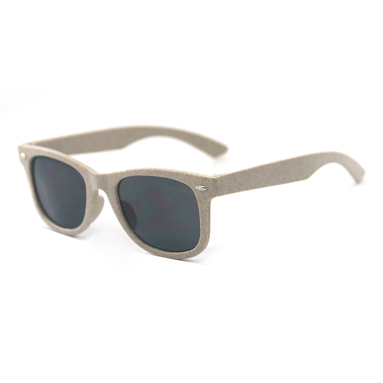 Lens: black + frame: Fade back
