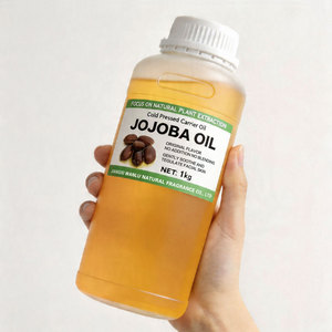 <span class=keywords><strong>Huile</strong></span> <span class=keywords><strong>de</strong></span> <span class=keywords><strong>Jojoba</strong></span> <span class=keywords><strong>de</strong></span> Qualité Cosmétique 1kg en Vrac, Idéale pour <span class=keywords><strong>Huile</strong></span> <span class=keywords><strong>de</strong></span> Parfum & Soins des Cheveux, <span class=keywords><strong>de</strong></span> la Peau, du Visage et du Corps, Huiles Végétales Pressées à Froid pour Massage - Product Image 1