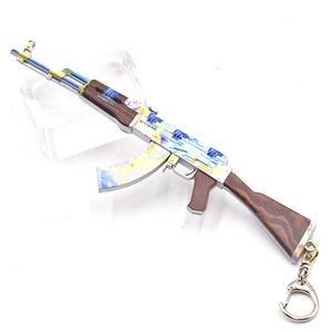 Fabricantes diseño nuevo juego de disparos csgoak47 equipo de enfriamiento artesanía de metal pistola molde llavero material de aleación de zinc en stock - Product Image 5
