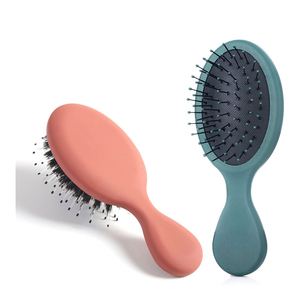Cepillo Masajeador para el Cuidado del Cabello con Diseño de Paleta de Goma Ventilada - Impermeable, Cojín Suave, Cerdas de Nylon y Cerdas de Jabalí / Cepillo Desenredante para Cabello Seco - Product Image 1