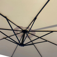 Parasol suspendu à bras déporté Banana
