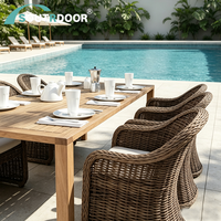 Ensemble de salle à manger moderne et durable en rotin tressé pour patio et jardin, 7 pièces, avec table rectangulaire en teck et chaises inclinables pour extérieur