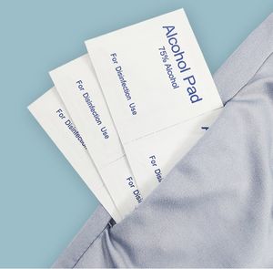 Productos más vendidos 2024 Fábrica de suministros médicos Personalizada Venta caliente Precio <span class=keywords><strong>barato</strong></span> Almohadillas estériles de preparación de <span class=keywords><strong>alcohol</strong></span> - Product Image 4