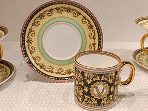 New European Pattern 15-Piece Ceramic Tea and Coffee <b>Set</b> Porcelain <b>PC</b> Afternoon Tea <b>Set</b> for Hotels Restaurants Business Gifts - Product Image 4