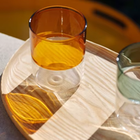 Mug à café personnalisé en verre borosilicate de haute qualité avec un design de style européen et des surpiqûres colorées