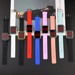 Reloj Electrónico Digital de Moda con Pantalla Digital para Mujer, Bonito Reloj Deportivo con Correa Elástica de Silicona Pequeña para Hombre - Product Image 2