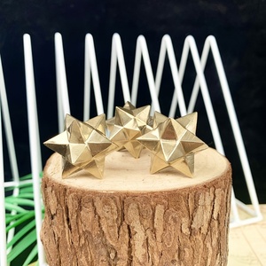 Venta al por Mayor de Tallados de Pirita Natural en Forma de Merkabah para Colección - Product Image 3
