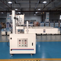 Machine de scellage de boîtes semi-automatique à pompe pneumatique à colle thermofusible pour boîtes en carton à haute rigidité