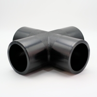 Raccords en plastique PE Buttfusion HDPE Croix de réduction à 4 voies avec traitement de surface lisse mais raccords par fusion