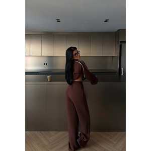 ชุดวอร์มมีฮู้ดลายทางสีน้ำตาล กันลม ระบายอากาศได้ดี ประดับด้วยลายพิมพ์คริสตัล ชุดกีฬาสำหรับคนท้องช่วงฤดูหนาว ไซส์พลัส สำหรับวิ่งออกกำลังกาย - Product Image 1