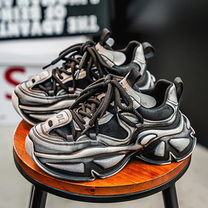 Scarpe da Uomo Vintage Rosse Autunno Inverno 2025, Sneakers con Suola Spessa Traspirante, Versatili e Alla Moda, <span class=keywords><strong>Calzature</strong></span> Sportive Casual - Product Image 5