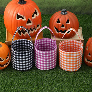 Secchiello per dolcetti di Halloween personalizzato in tessuto morbido effetto pelle di pesca, con motivo scozzese classico, riutilizzabile, cestino per bomboniere di Halloween - Product Image 5