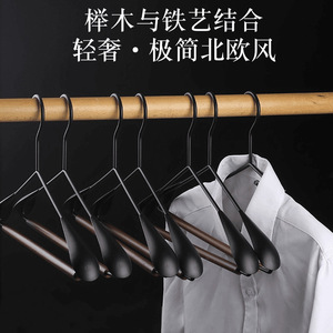 Percha de Metal Rectangular Antideslizante Tipo Gancho para Organizador de Ropa Uso Doméstico - Product Image 4