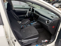 Toyota Corolla Hybride 1.8L Automatique Berline d'occasion 2018, Blanche 5 Places, Voiture Hybride Économe en Carburant pour l'Exportation