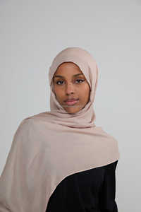 Hiyab de Viscosa Modal Amarillo Mantequilla para Mujer, Uso Diario, Estilo Medio Oriente, Suave al Contacto con la Piel, Transpirable, Cálido, Versátil para Todas las Estaciones - Product Image 6