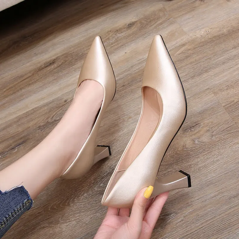 Low MOQ Women Square Heel Shoes Sexy Pointed Toe Office Lady Pumps All Match Dress Shoes