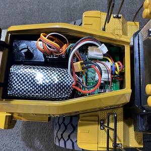 Huina <span class=keywords><strong>Kabolite</strong></span> <span class=keywords><strong>K966</strong></span> 1:16 hydraulique die chargeuse sur pneus camion sans brosse passe-temps modèle radiocommande RC Bulldozer jouet alliage coulé métal - Product Image 6
