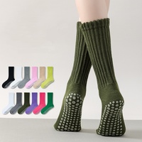 Chaussettes de sport antidérapantes en coton compressif avec logo personnalisé pour femmes, idéales pour le yoga et le Pilates