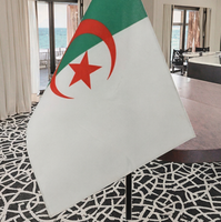 Drapeau de table Algérie 4''x6'' (10x15cm) avec mât de 10'' et base en plastique noir – Mini drapeau portable pour bureau/bureau à domicile, idéal pour les réunions de famille/fêtes