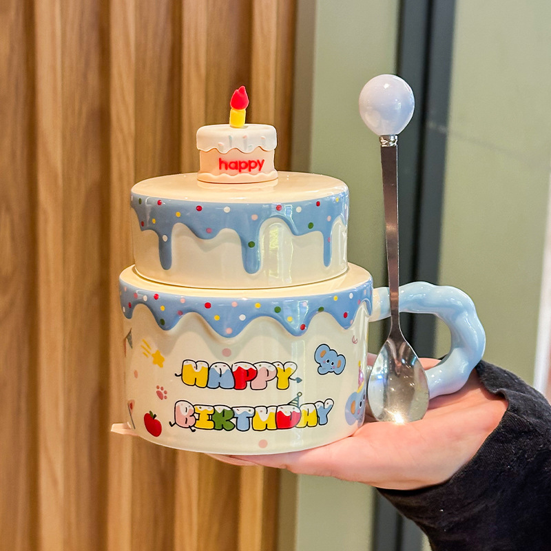 Couvercle de tasse bleu avec cuillère