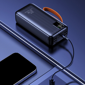 Xách tay công suất lớn bốn USB type-C đầu ra 30000mAh 22.5 Wát Sạc nhanh được xây dựng trong cáp ngân hàng điện - Product Image 4