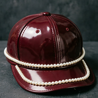 Casquette de baseball 6 panneaux en cuir verni bordeaux avec bordure de perles, visière plate, chapeau de luxe pour l'hiver, personnalisable OEM, mode et fête, pour tous