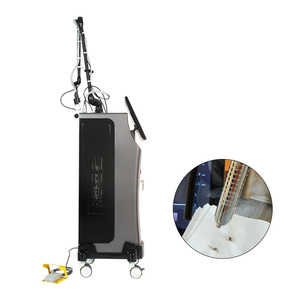 Machine à CO2 verticale très vendue, 5 têtes interchangeables pour la régénération cutanée, la réparation des cicatrices, l'acné, le resserrement vaginal, utilisation en clinique - Product Image 2