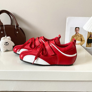 รองเท้าฝึกซ้อมสไตล์บัลเลต์สำหรับผู้หญิง ส้นซ่อน 5 ซม. ผ้าซาติน ติดเวลโคร รองเท้าผ้าใบลำลองสไตล์สปอร์ต - Product Image 6