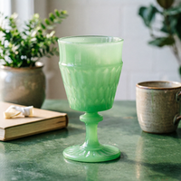 Vintage gekleurde wijnfles met Europees reliëf bloemenpatroon, machinaal geperst, milieuvriendelijk, vaatwasserbestendig, 250ml inhoud, voor feesten