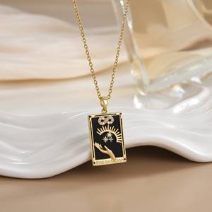 قلادة بتصميم التاروت من الفولاذ المقاوم للصدأ عيار 18 قيراط من الذهب للنساء من أم اللؤلؤ ونجمة القمر وسلاسل هدية من نوع المجوهرات - Product Image 4