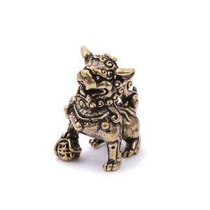 Adorno de Qilin de Latón, Mini Colgante con Forma de Animal, Llavero de Aleación de Cobre, Decoración de Escritorio, Regalo Unisex - Product Image 5