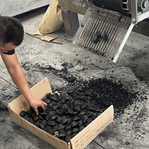 Good <b>running</b> charcoal powder briquette <b>machine</b> hydraulic high output coal ball making equipment - Product Image 2