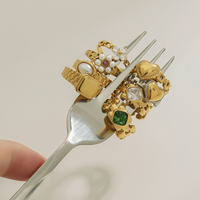 J&D Meilleures Ventes Bagues Vintage en Acier Inoxydable Or 18 Carats Bijoux de Luxe Perle Cœur Montre Carrée