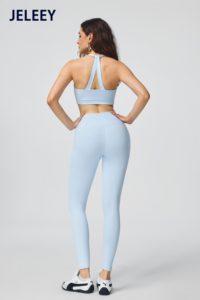 Conjunto de sujetador deportivo y leggings de una pieza con diseño cruzado y bolsillos, perfecto para entrenar, hacer ejercicio, practicar yoga. - Product Image 6