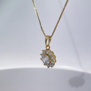 Collar con colgante de piedra preciosa en forma de copo de nieve chapado en oro Tianyu Gems con acabado brillante, cadena delicada, joyería de moda. - Product Image 3