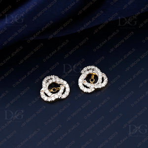Boucles d'oreilles halo en argent avec moissanite taille triangle 1,40 CT, deux-en-un, pour fiançailles, mariage, anniversaire, fête, avec halo amovible - Product Image 2
