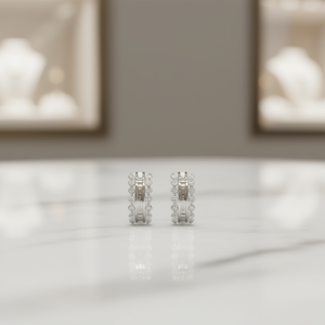 Orecchini a Cerchio in Oro Bianco E2695 con Diamanti Taglio Brillante Rotondo, Incastonatura a Canale, Gioielli Classici da Donna - Product Image 2