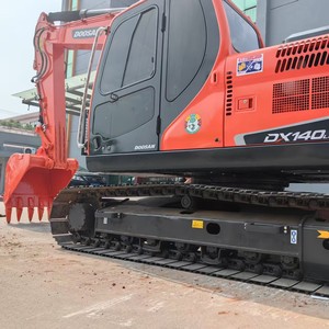 รถขุดไฮดรอลิก Doosan DX140LC-93 มือสอง สภาพดี ขนาด 14 ตัน สำหรับงานก่อสร้าง - Product Image 2