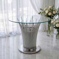 Table d'appoint de luxe à plateau rond en verre, avec pieds à rayures verticales et base en acier inoxydable, pour mariages et banquets