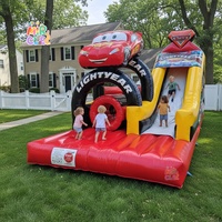 Toboggan gonflable à thème de voiture en PVC commercial toboggan sec combiné pour enfants et adultes parc d'attractions extérieur